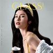 何穗登上《GLASS》新刊封面大片