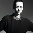 劉雯出鏡Giorgio Armani 2025秋冬成衣廣告