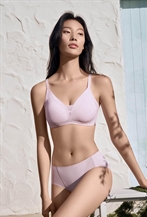 張曉彤拍攝華歌爾內衣大片