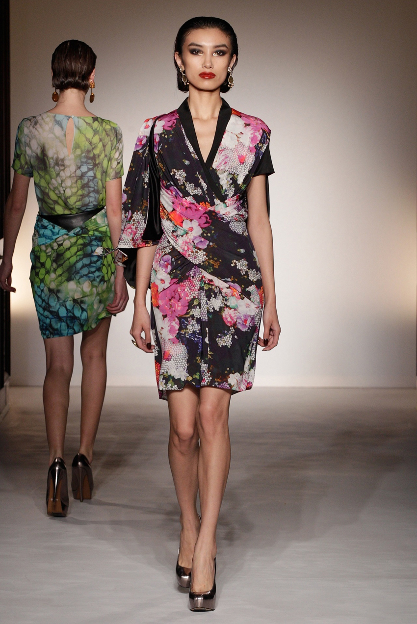 最新时装周模特走秀 2805041745341_new.jpg