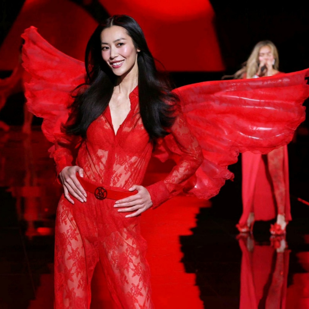 劉雯第九次亮相維密